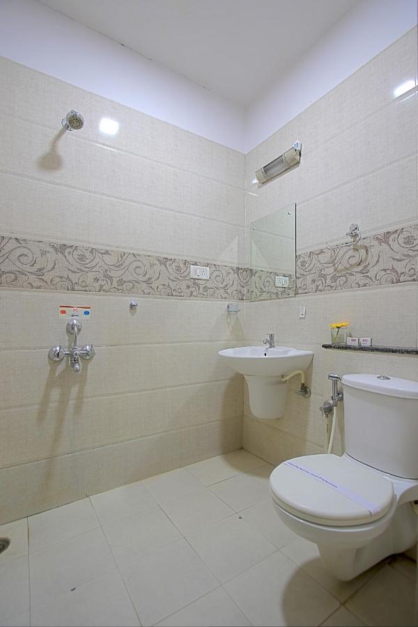Abm Express Inn Бангалор Екстериор снимка