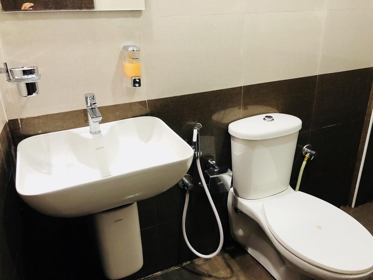 Abm Express Inn Бангалор Екстериор снимка