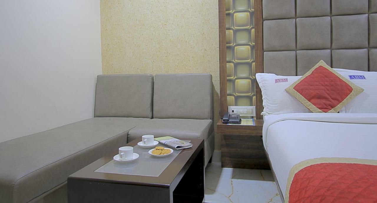 Abm Express Inn Бангалор Екстериор снимка